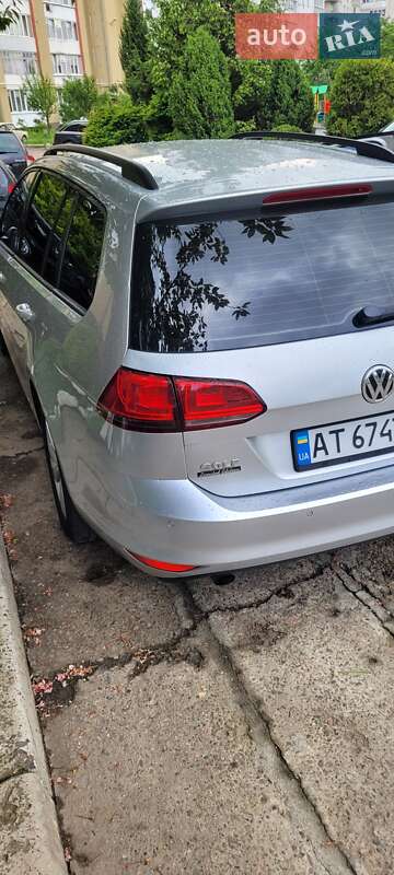 Универсал Volkswagen Golf 2014 в Ивано-Франковске