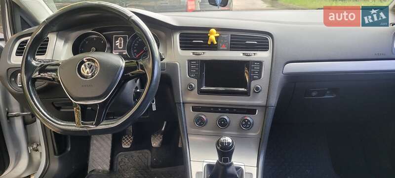 Универсал Volkswagen Golf 2014 в Ивано-Франковске