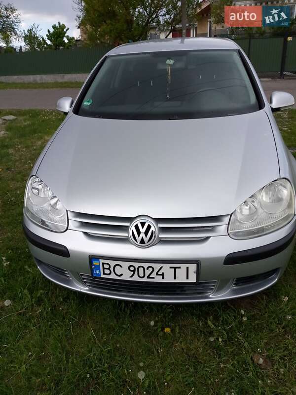 Хэтчбек Volkswagen Golf 2004 в Шептицькому