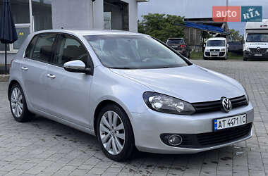 Хэтчбек Volkswagen Golf 2013 в 
