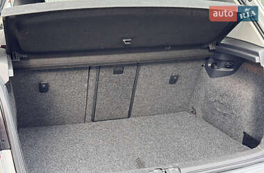 Хэтчбек Volkswagen Golf 2013 в 