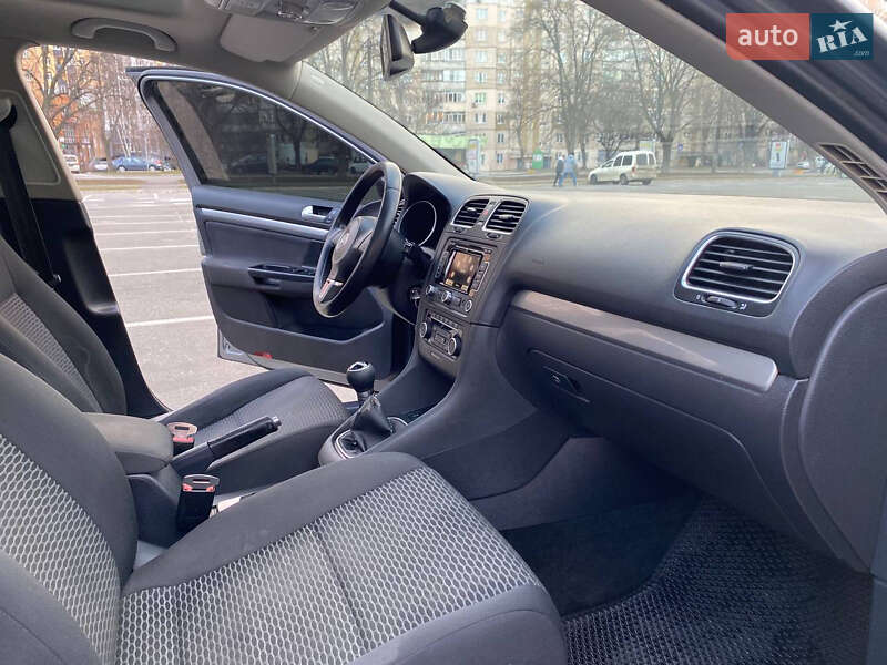 Универсал Volkswagen Golf 2010 в Броварах