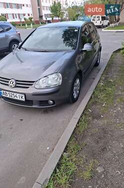 Хетчбек Volkswagen Golf 2005 в Калинівці