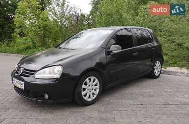 Хэтчбек Volkswagen Golf 2004 в Стрые