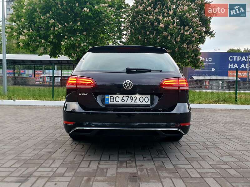 Універсал Volkswagen Golf 2020 в Києві