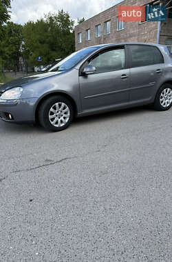 Хэтчбек Volkswagen Golf 2008 в 