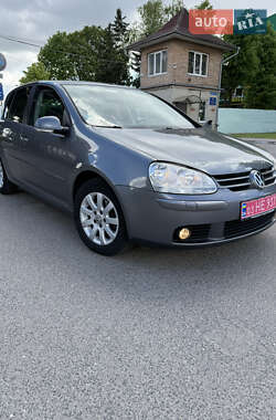 Хэтчбек Volkswagen Golf 2008 в 