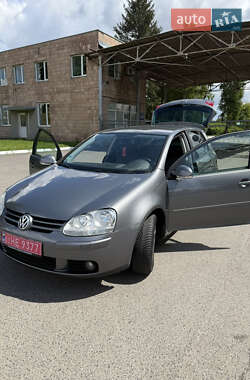 Хэтчбек Volkswagen Golf 2008 в 