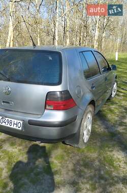Хэтчбек Volkswagen Golf 2004 в Гадяче
