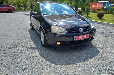 Хетчбек Volkswagen Golf 2006 в 
