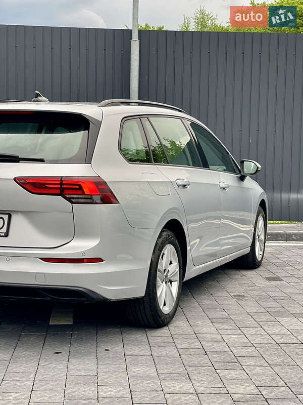 Універсал Volkswagen Golf 2021 в Львові