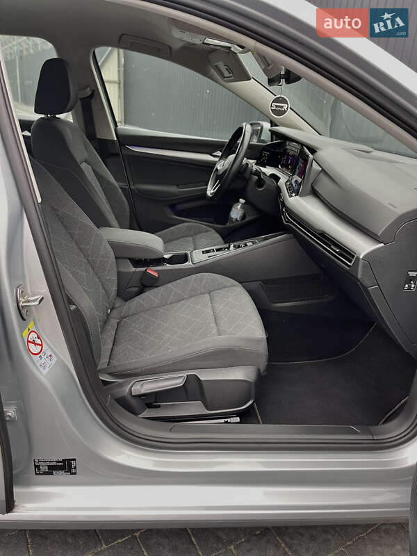 Універсал Volkswagen Golf 2021 в Львові