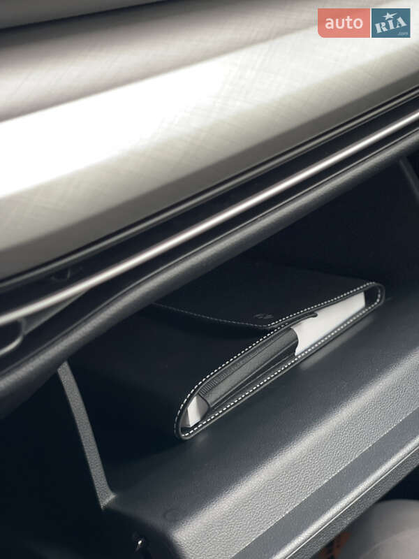 Універсал Volkswagen Golf 2021 в Львові