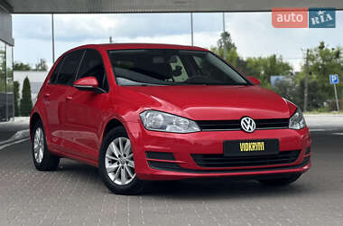 Хетчбек Volkswagen Golf 2016 в 