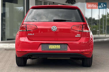 Хетчбек Volkswagen Golf 2016 в 