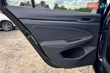 Универсал Volkswagen Golf 2022 в 