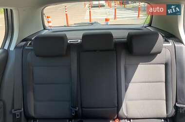 Хетчбек Volkswagen Golf 2009 в 