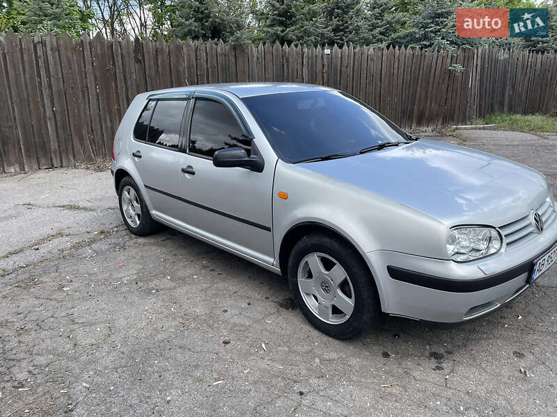 Хетчбек Volkswagen Golf 1999 в Жмеринці