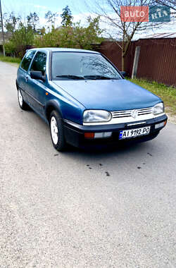 Хэтчбек Volkswagen Golf 1994 в Вышгороде