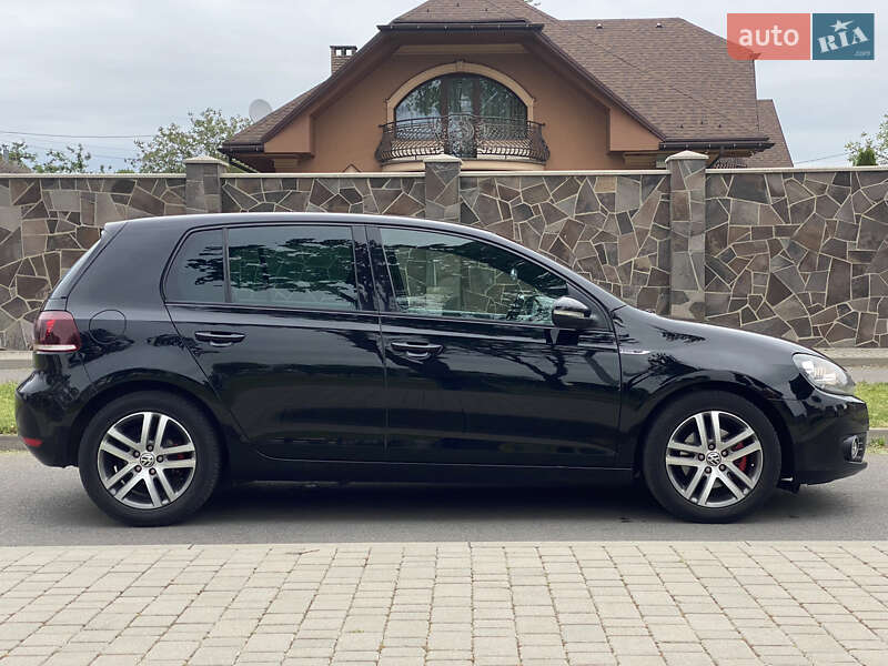 Хетчбек Volkswagen Golf 2009 в Мукачевому