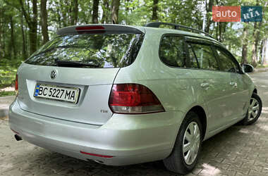 Універсал Volkswagen Golf 2009 в 