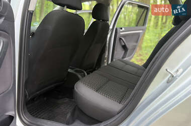 Універсал Volkswagen Golf 2009 в 