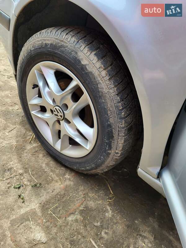 Хетчбек Volkswagen Golf 2000 в Хмельницькому