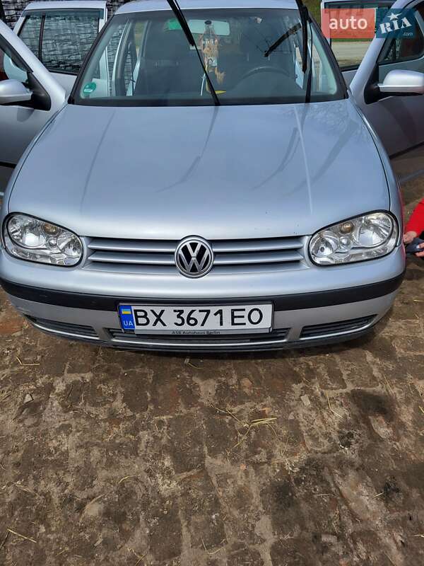 Хетчбек Volkswagen Golf 2000 в Хмельницькому