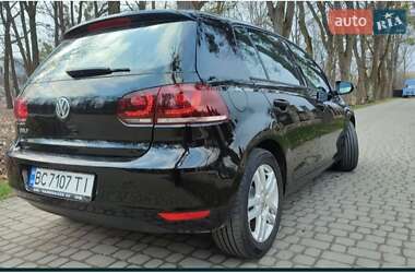 Хэтчбек Volkswagen Golf 2009 в 