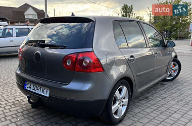 Хэтчбек Volkswagen Golf 2007 в 