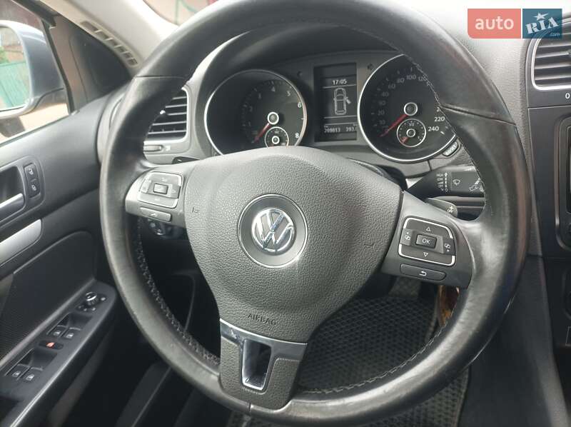 Універсал Volkswagen Golf 2011 в Лохвиці