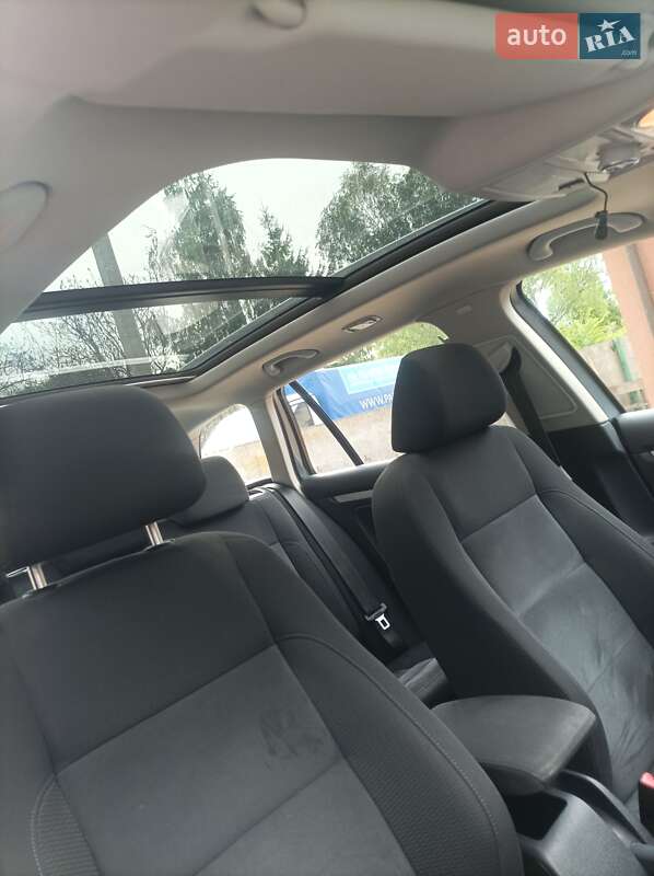 Універсал Volkswagen Golf 2011 в Лохвиці