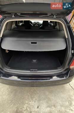 Універсал Volkswagen Golf 2010 в 