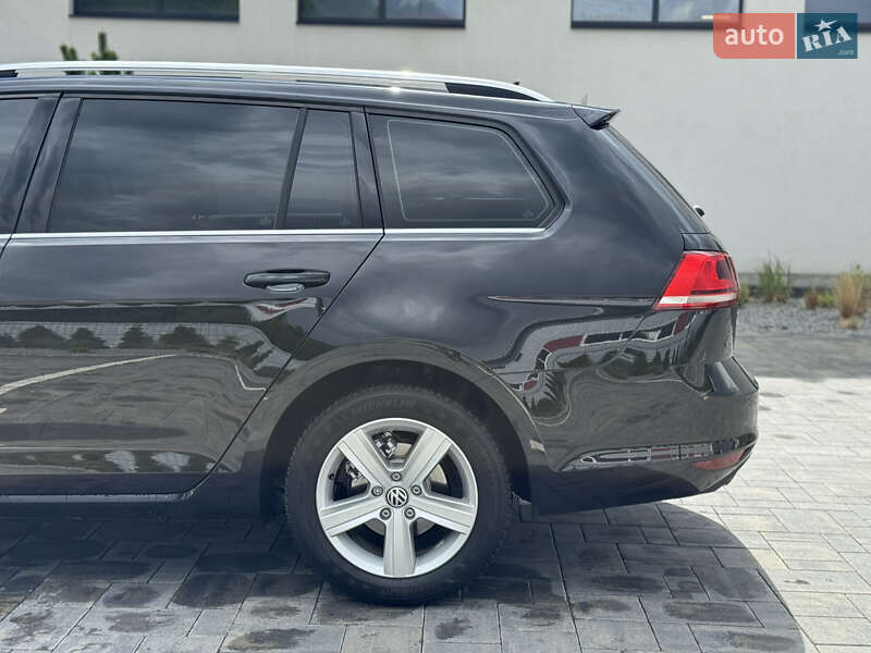 Універсал Volkswagen Golf 2014 в Луцьку