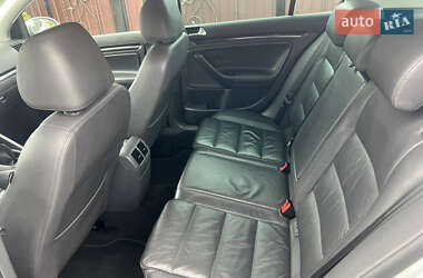 Хэтчбек Volkswagen Golf 2008 в 