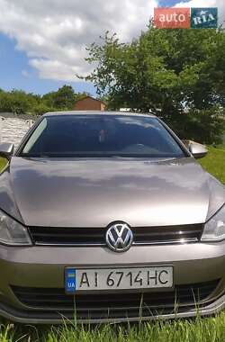 Хэтчбек Volkswagen Golf 2013 в 
