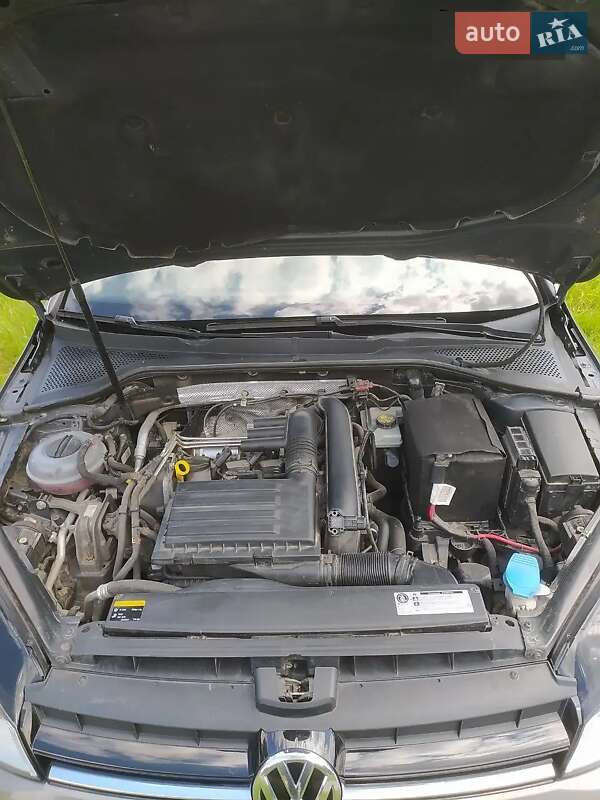 Хэтчбек Volkswagen Golf 2013 в Виннице