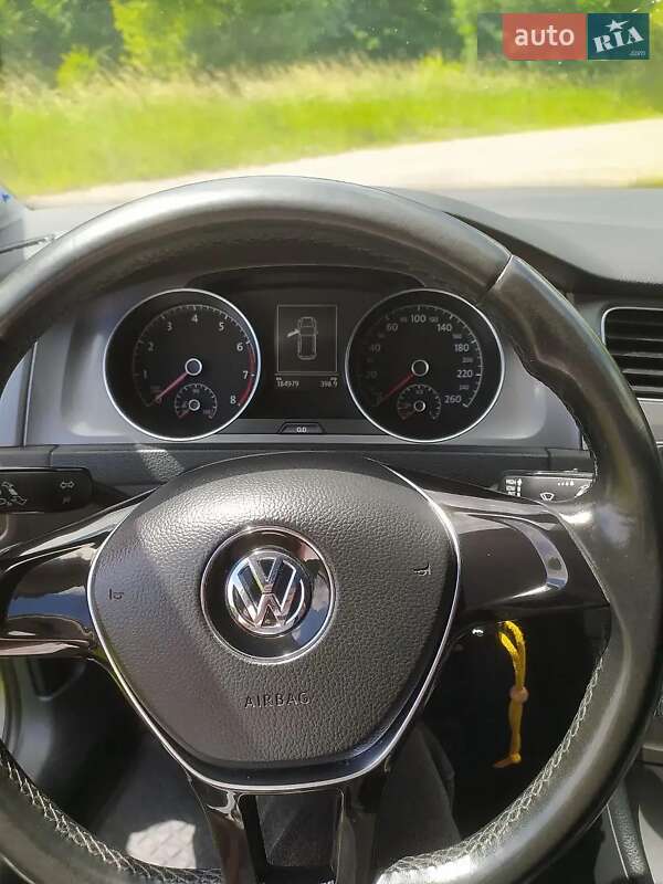 Хэтчбек Volkswagen Golf 2013 в Виннице