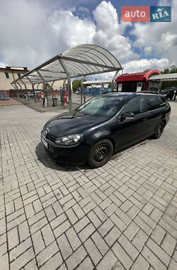 Універсал Volkswagen Golf 2009 в 