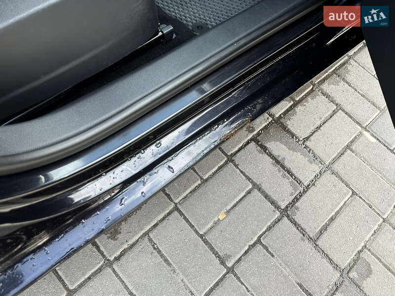 Універсал Volkswagen Golf 2009 в Рівному