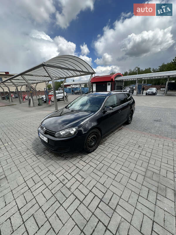 Універсал Volkswagen Golf 2009 в Рівному