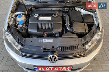 Хетчбек Volkswagen Golf 2010 в 