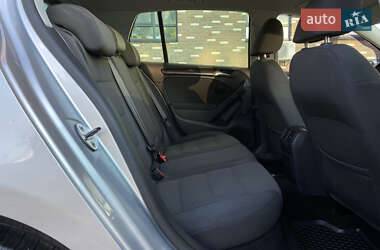 Хетчбек Volkswagen Golf 2010 в 