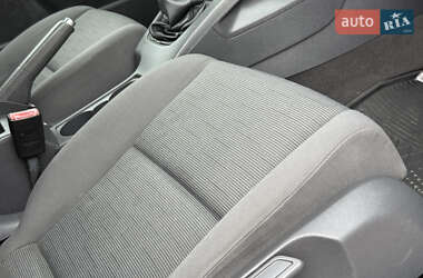 Хетчбек Volkswagen Golf 2004 в 