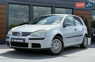 Хетчбек Volkswagen Golf 2004 в 