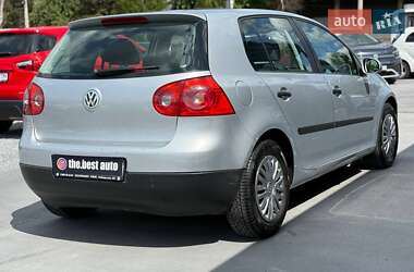 Хетчбек Volkswagen Golf 2004 в 