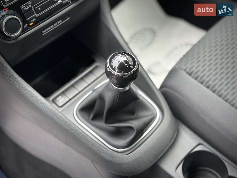 Хетчбек Volkswagen Golf 2009 в Сумах