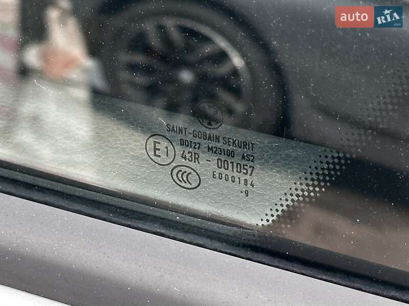 Хетчбек Volkswagen Golf 2009 в Сумах