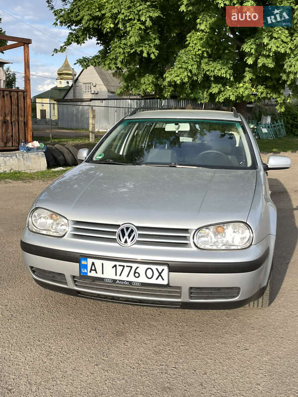 Універсал Volkswagen Golf 2003 в Згурівці