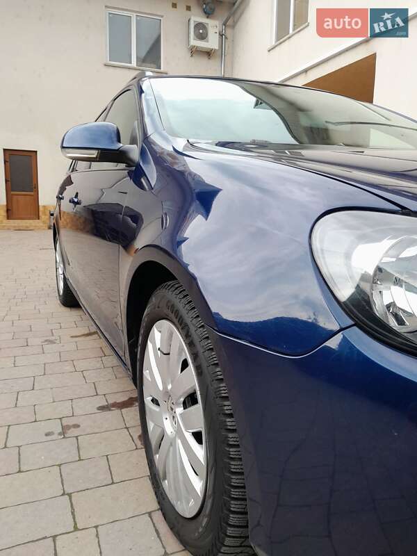 Універсал Volkswagen Golf 2011 в Мукачевому